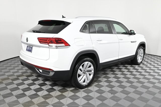 2022 Volkswagen Atlas Cross Sport SE Technology photo 8