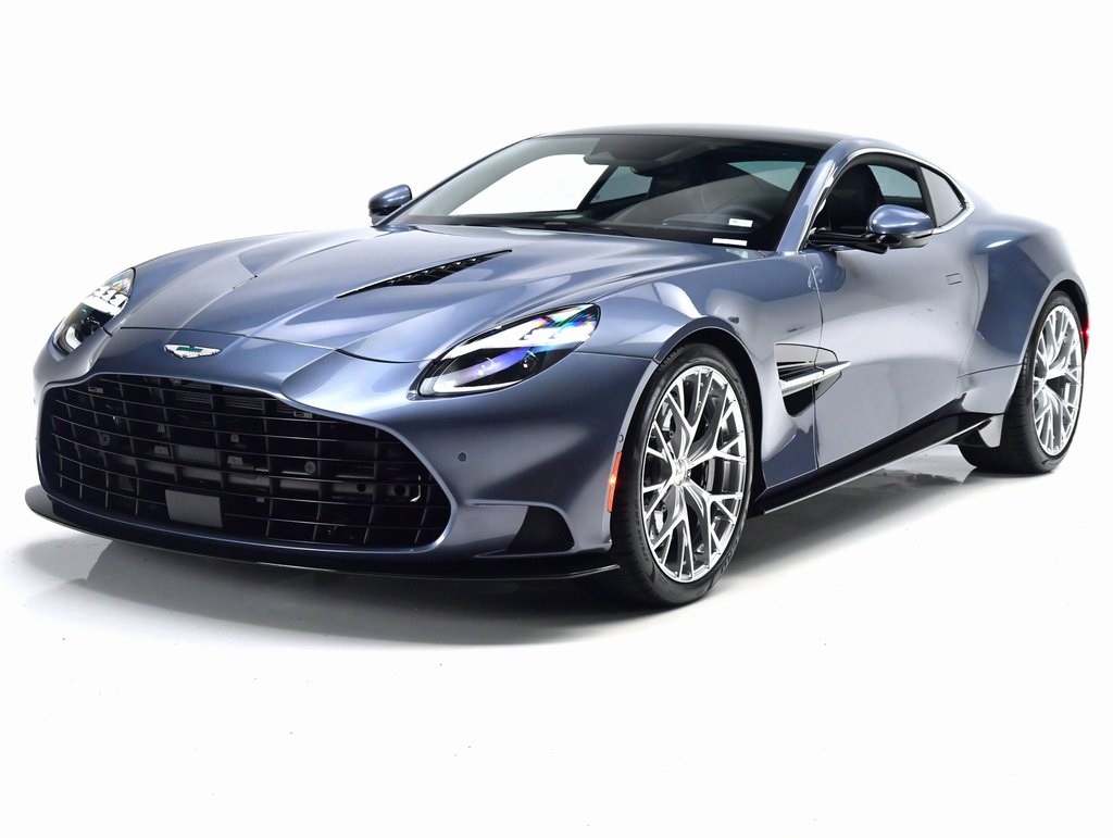2025 Aston Martin Vanquish Base's photo
