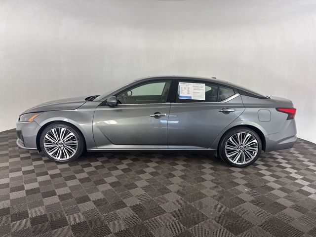 2023 Nissan Altima 2.5 SL photo 5