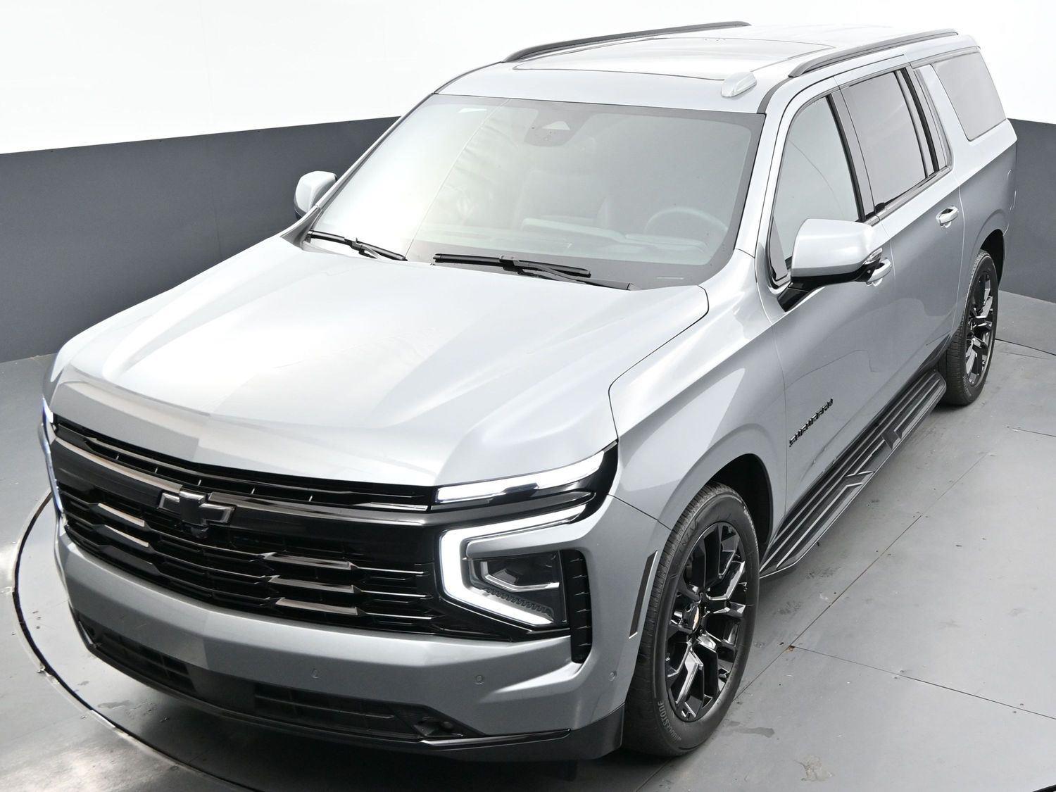 2025 Chevrolet Suburban RST photo 41