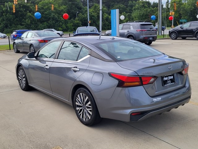 2023 Nissan Altima 2.5 SV photo 6