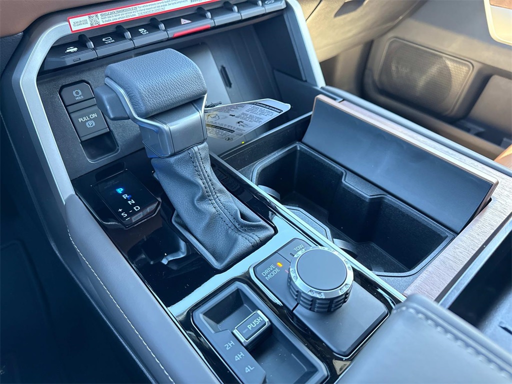 2025 Toyota Tundra 1794 Edition CrewMax photo 17