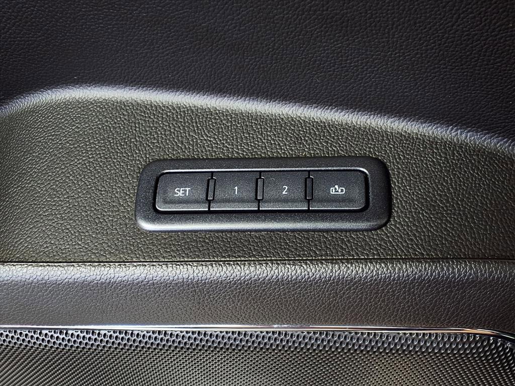 2019 Chevrolet Tahoe Premier photo 10