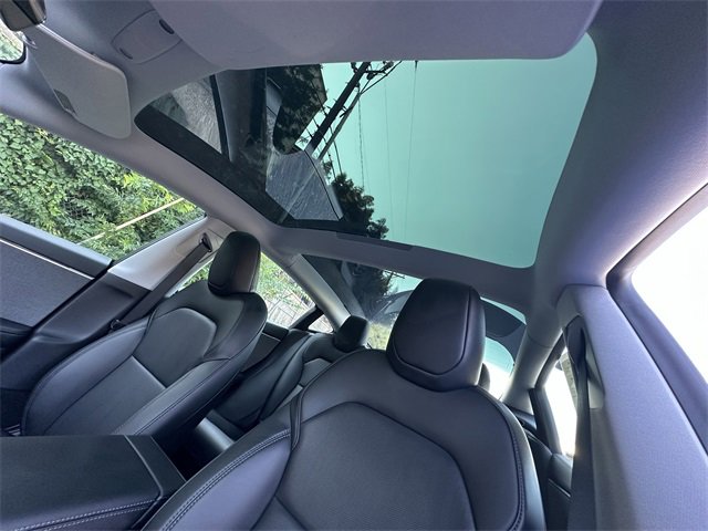 2025 Tesla Model 3 Long Range photo 18