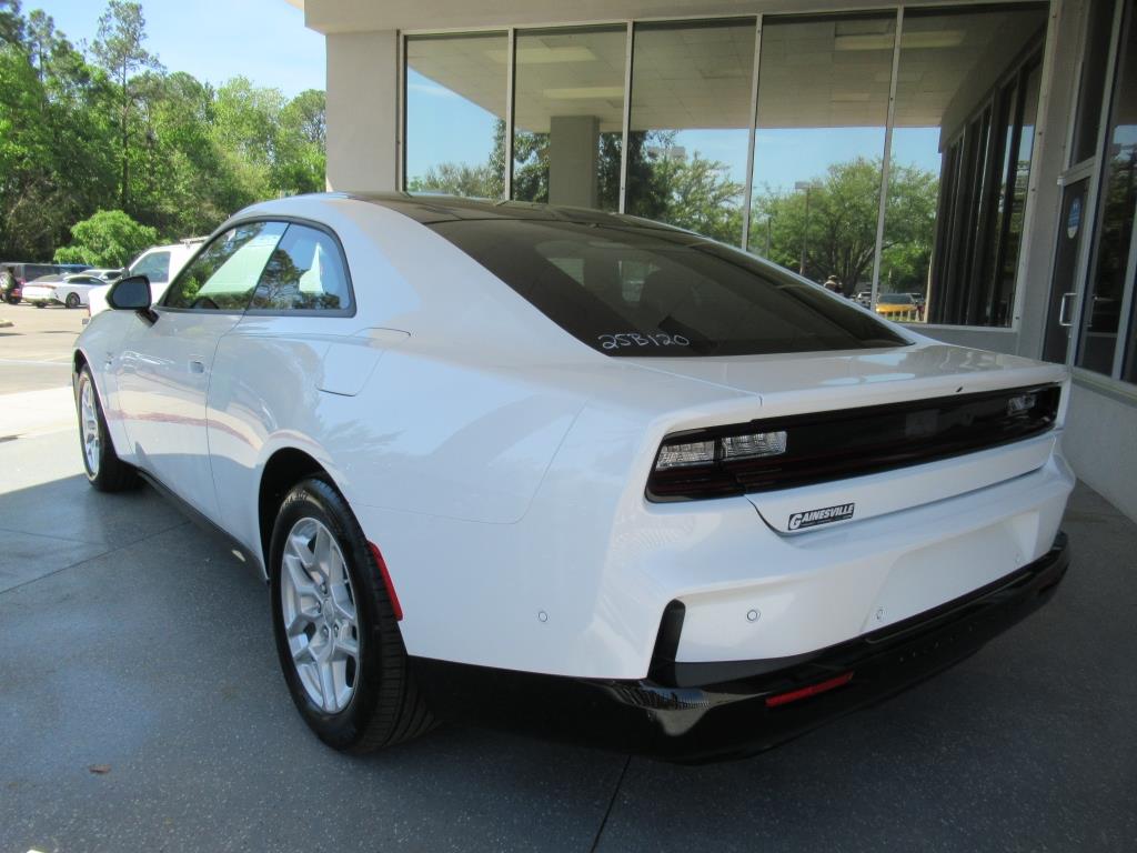 2025 Dodge Charger R/T photo 4