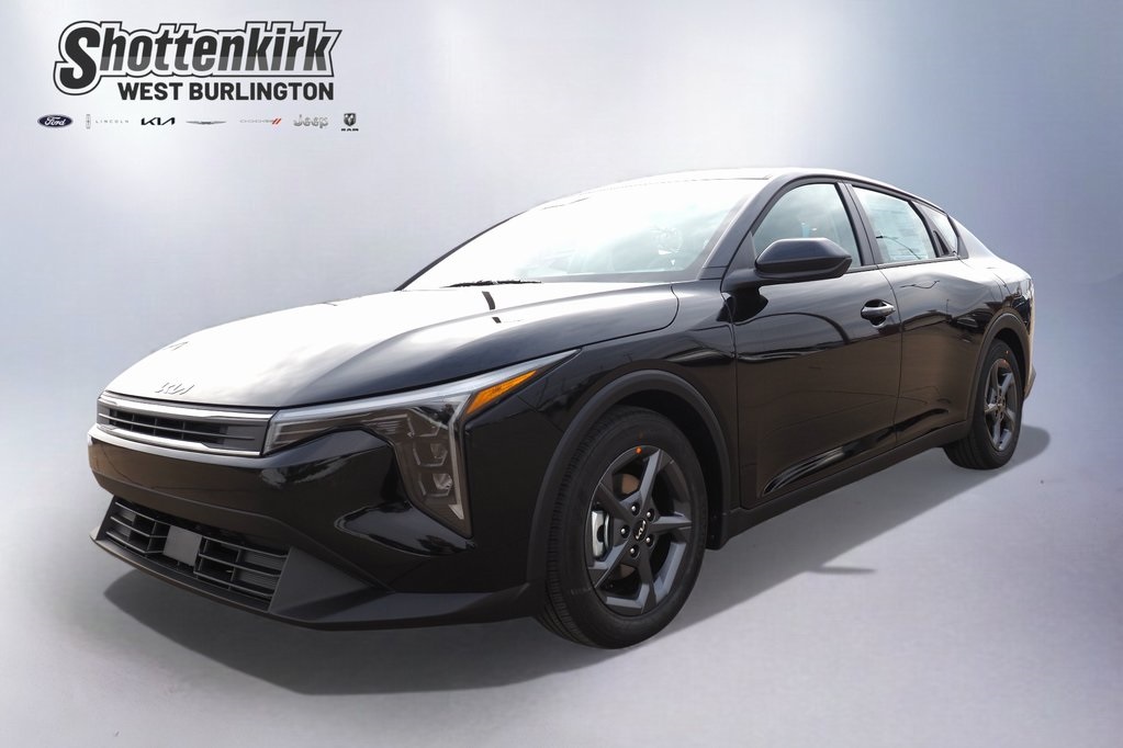 2025 Kia K4 LXS's photo