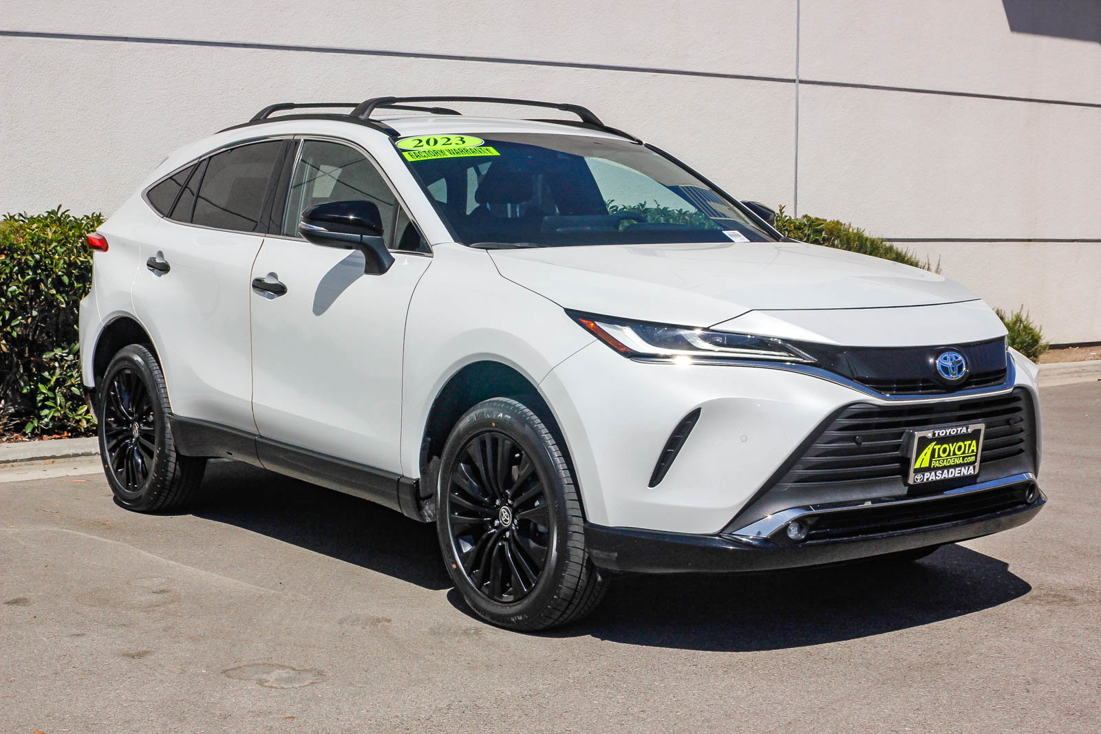 2023 Toyota Venza photo 3