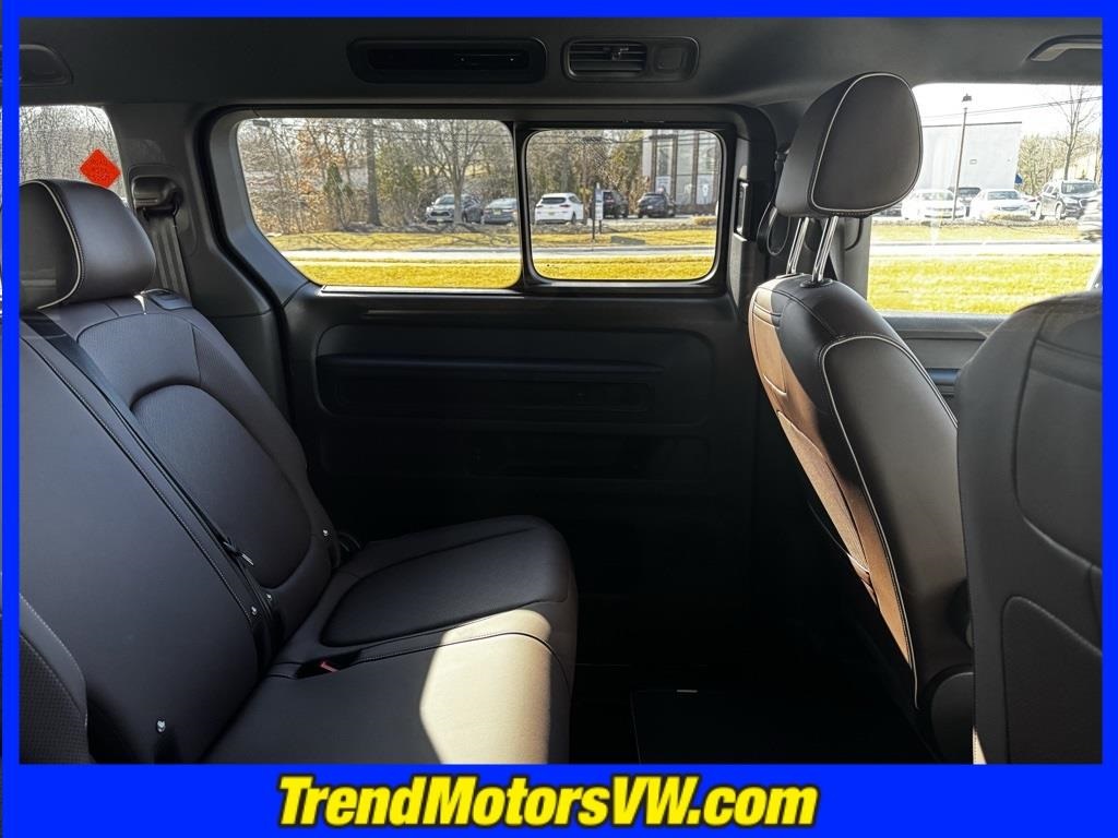 2025 Volkswagen ID. Buzz Pro S photo 6
