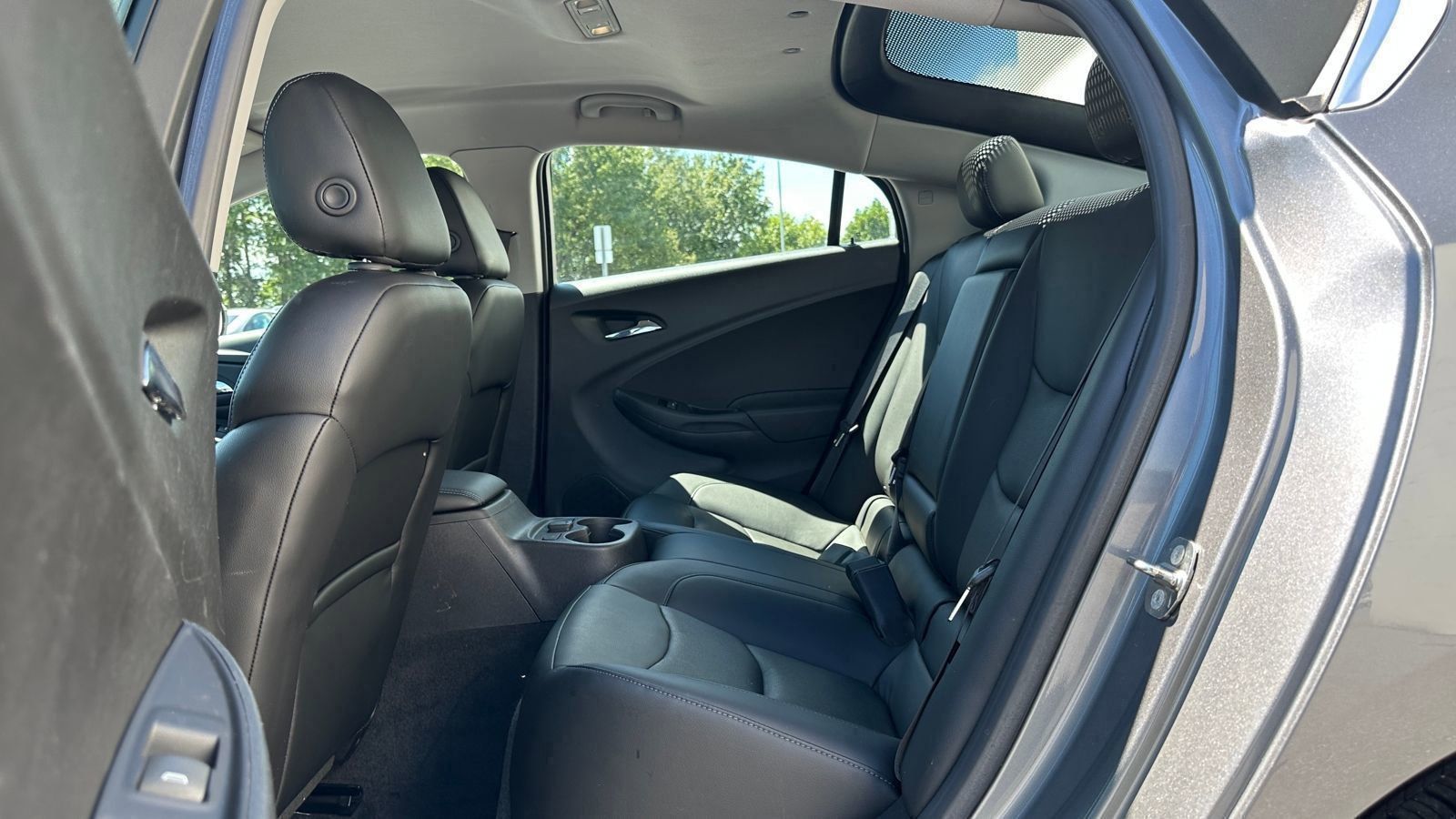 2018 Chevrolet Volt Premier photo 27