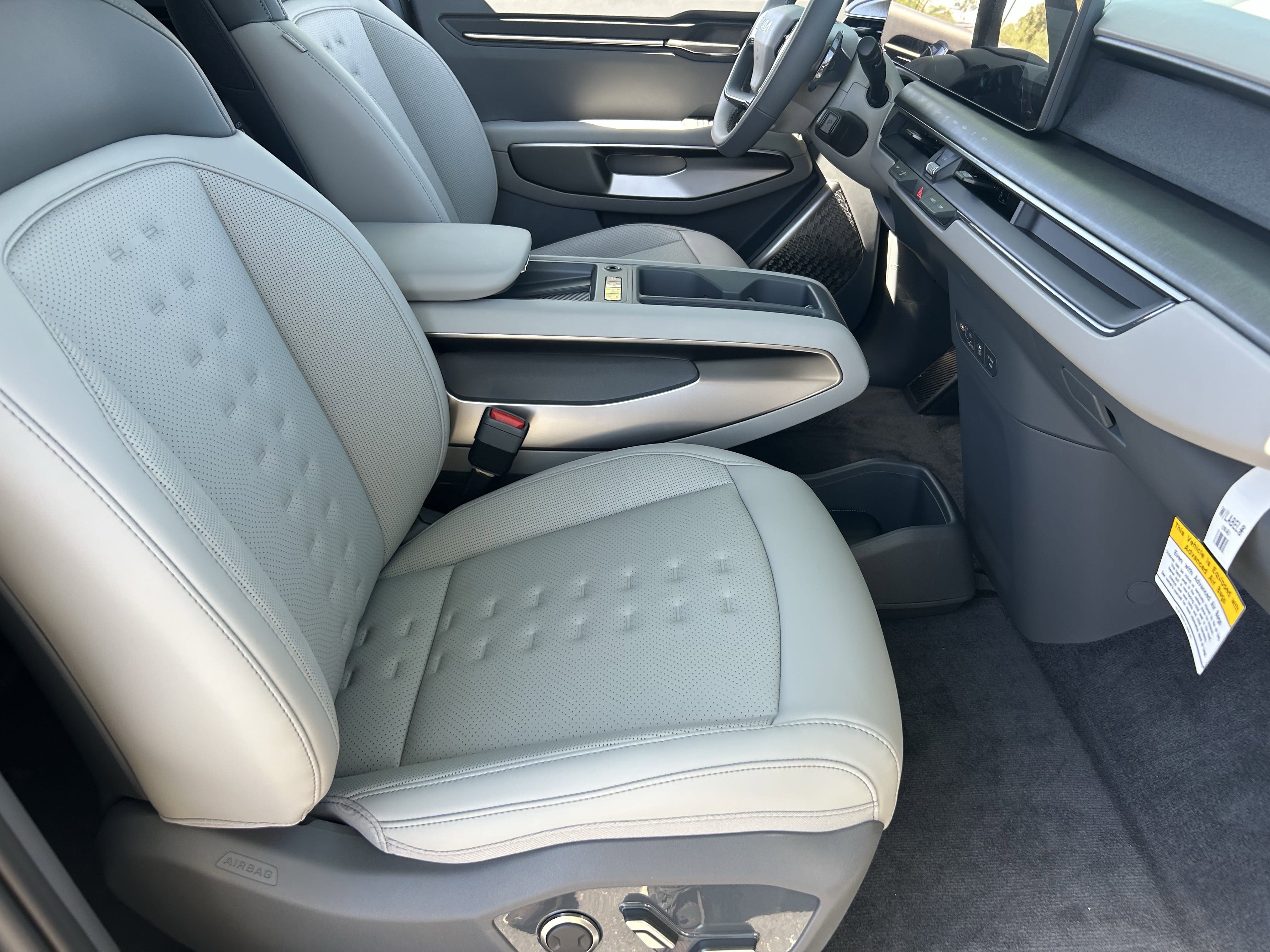 2026 Kia EV9 Wind photo 3