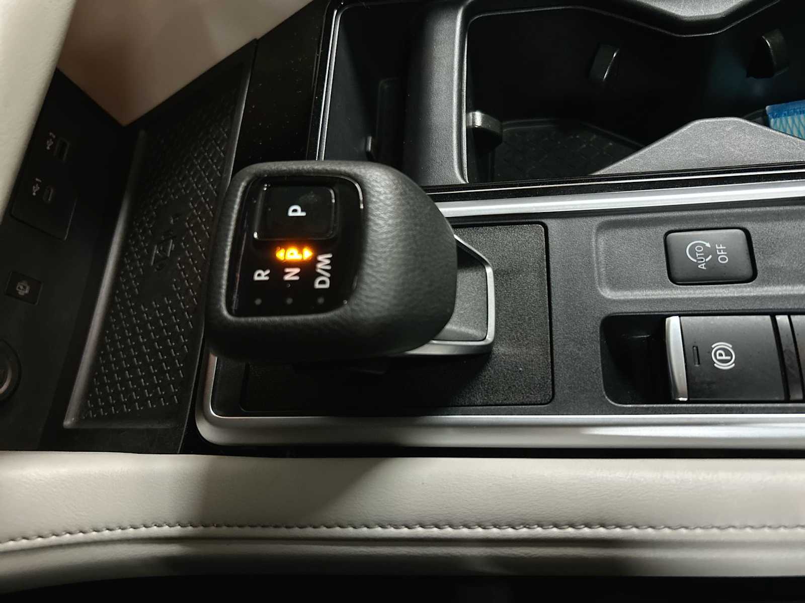 2024 Nissan Pathfinder SL photo 25