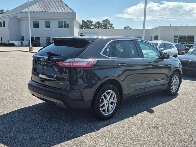 2021 Ford Edge SEL photo 2