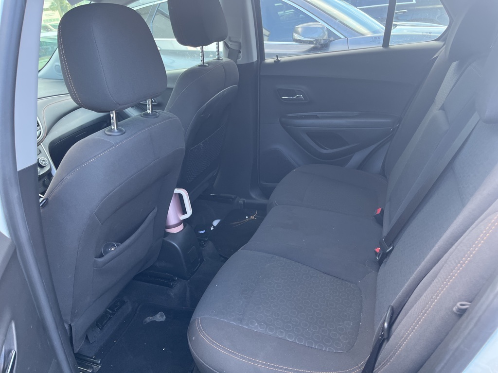 2020 Chevrolet Trax LS photo 4