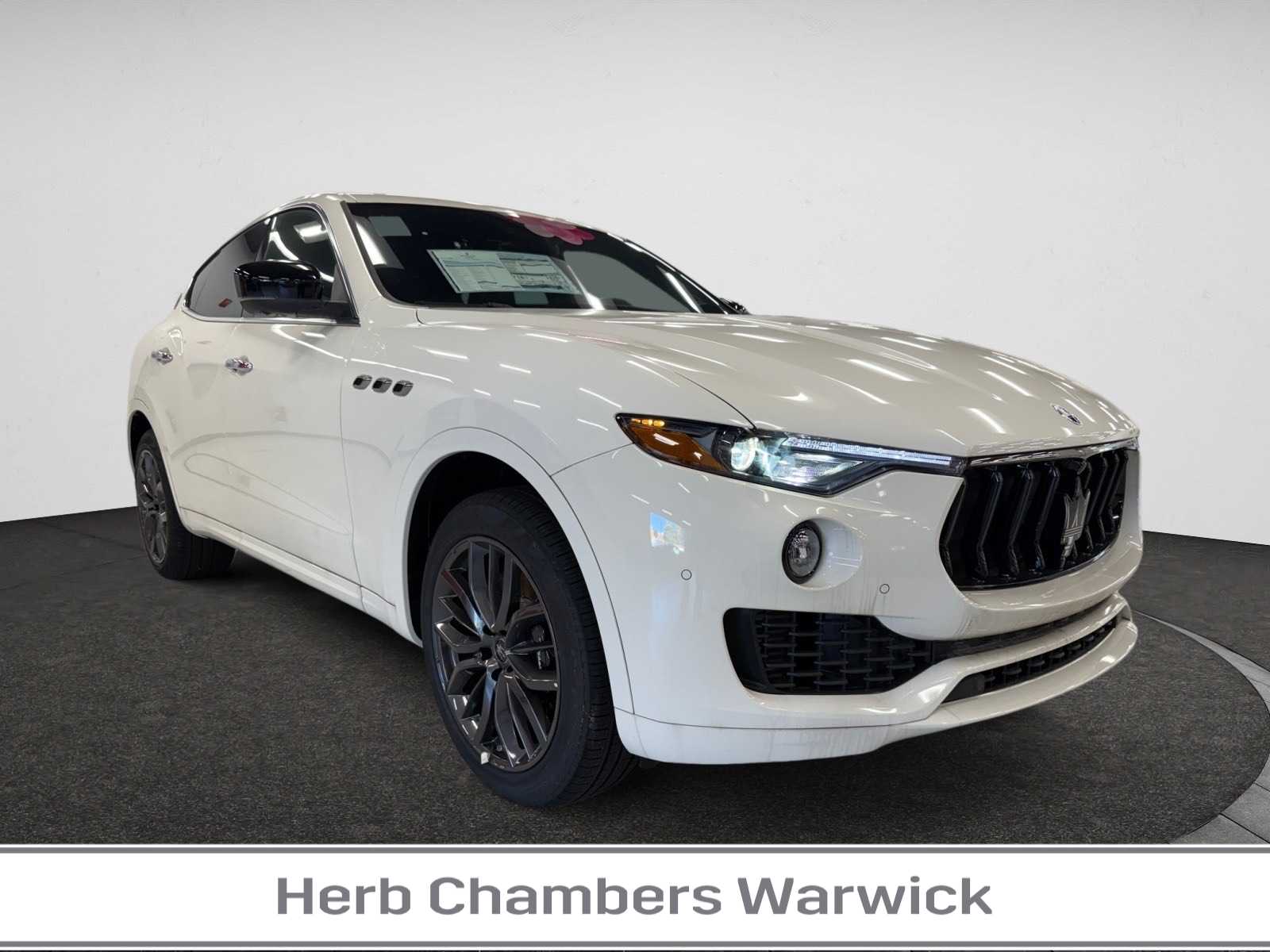 2024 Maserati Levante Modena Ultima's photo