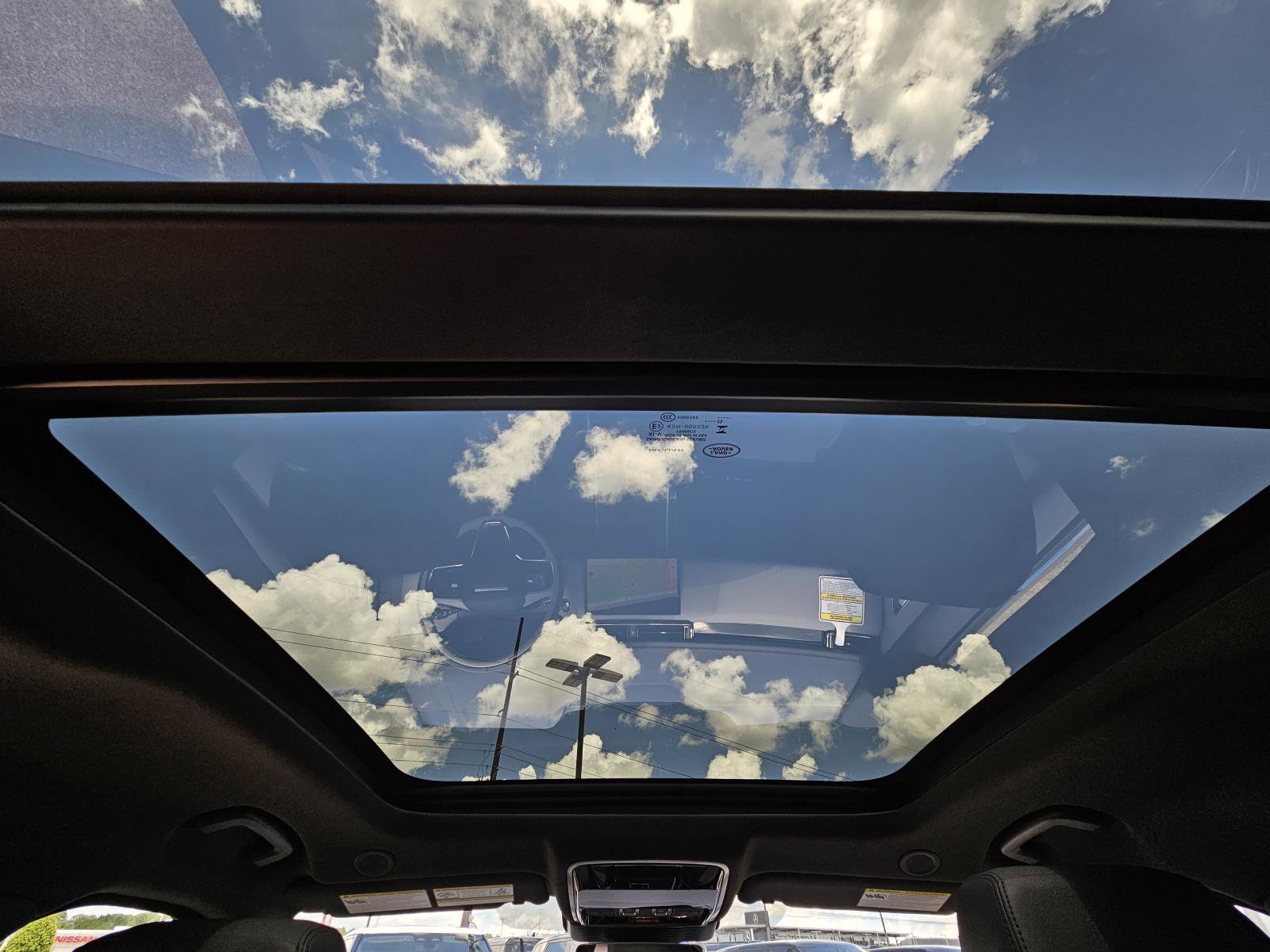 2026 Land Rover Range Rover Velar SE photo 34
