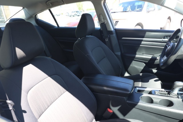 2022 Nissan Altima 2.5 SV photo 18