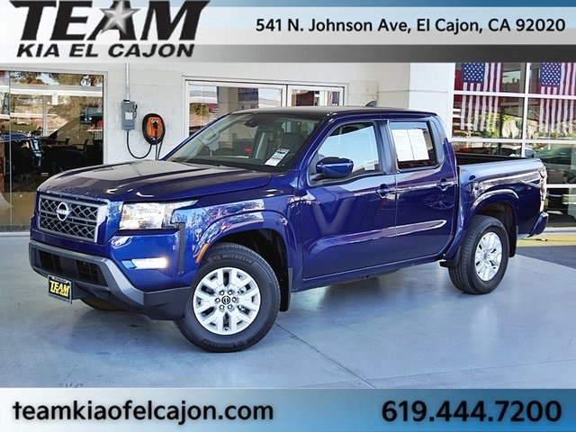 2023 Nissan Frontier SV's photo