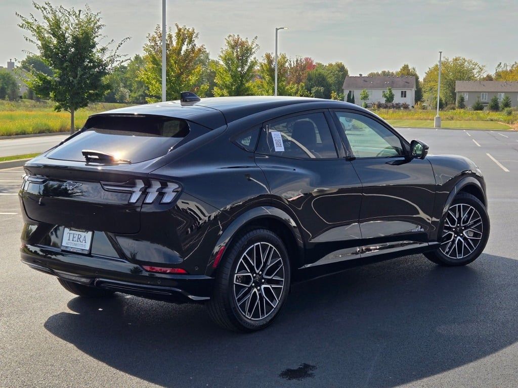 2024 Ford Mustang Mach-E Premium photo 8