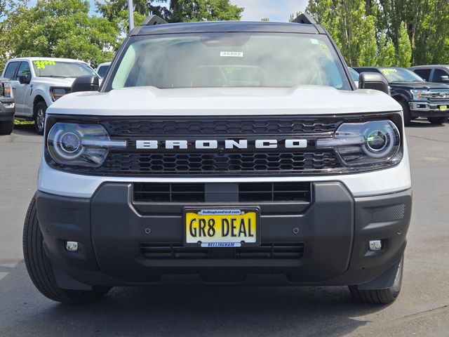 2025 Ford Bronco Sport Outer Banks photo 2