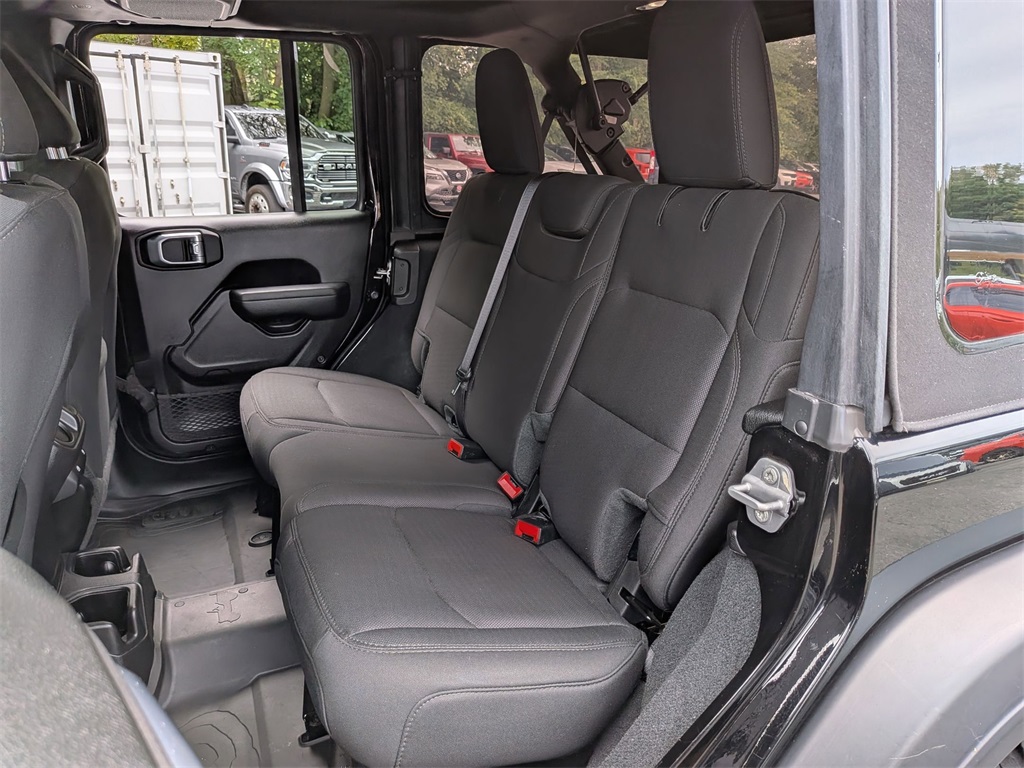 2022 Jeep Wrangler Unlimited Willys photo 19