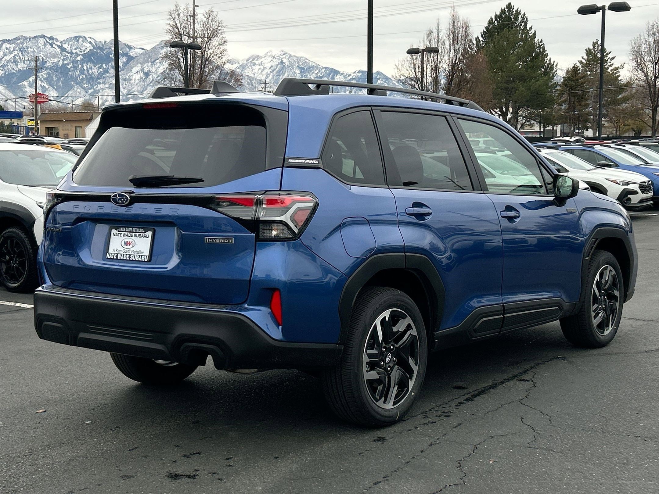 2025 Subaru Forester Premium photo 3