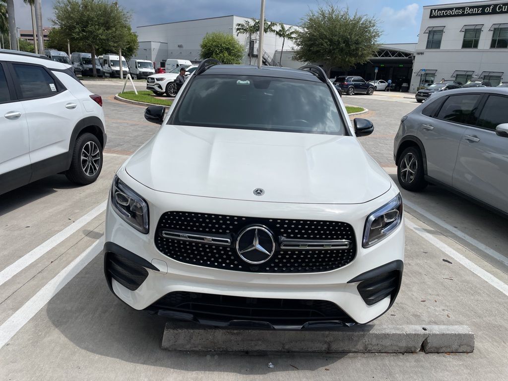 2022 Mercedes Benz GLB 250 photo 4