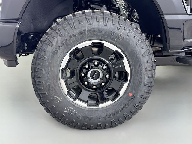 2025 Ford F-250 photo 31
