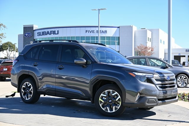 2025 Subaru Forester Premium's photo