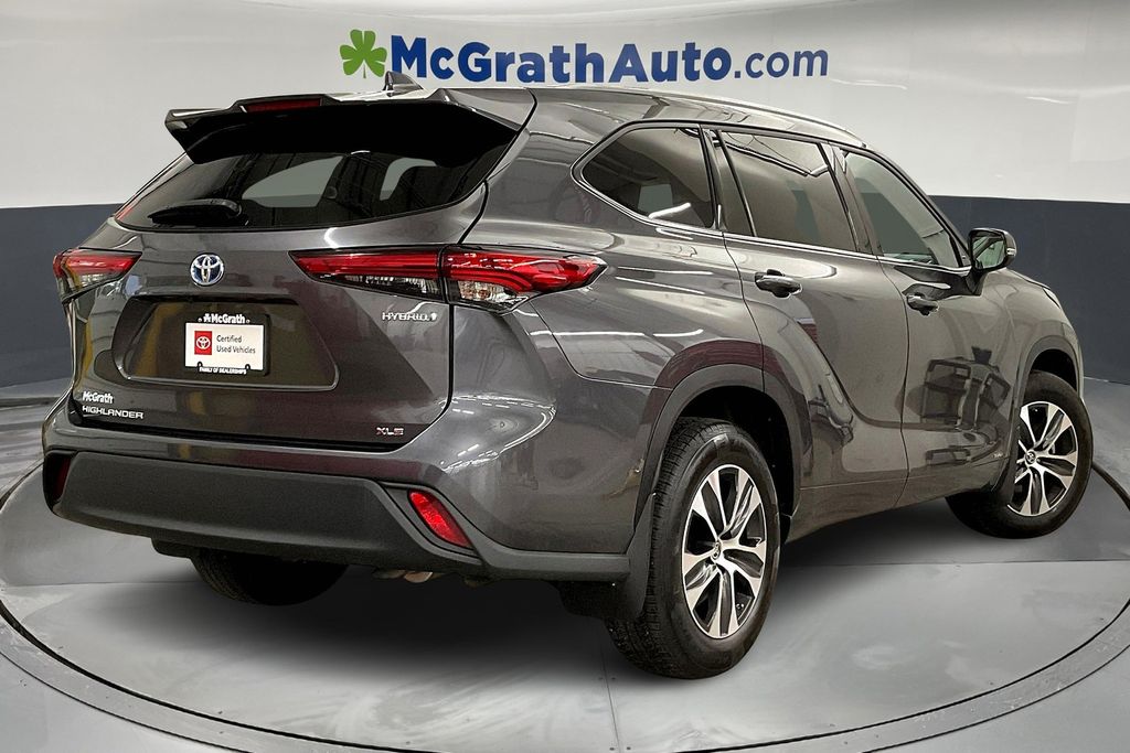 2022 Toyota Highlander Hybrid XLE photo 12