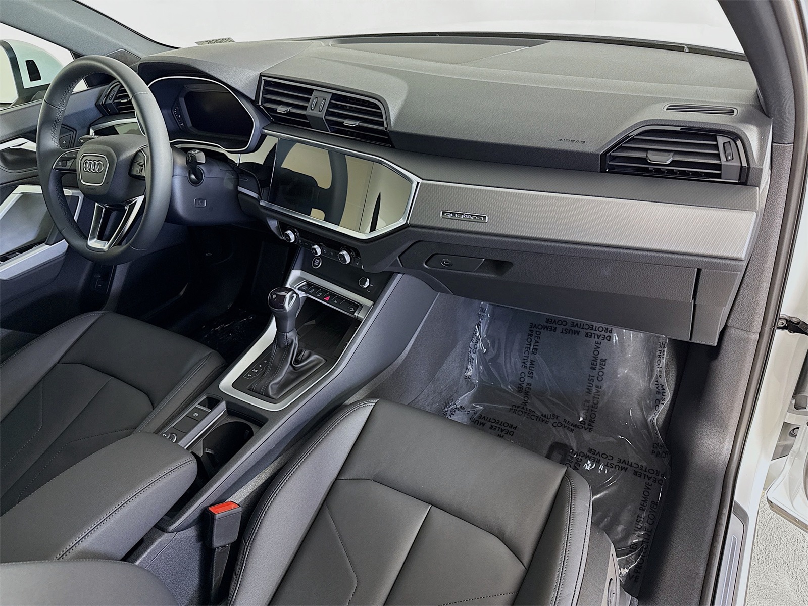 2025 Audi Q3 45 TFSI S line Premium photo 29