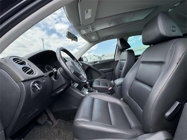 2012 Volkswagen Tiguan Sport photo 17
