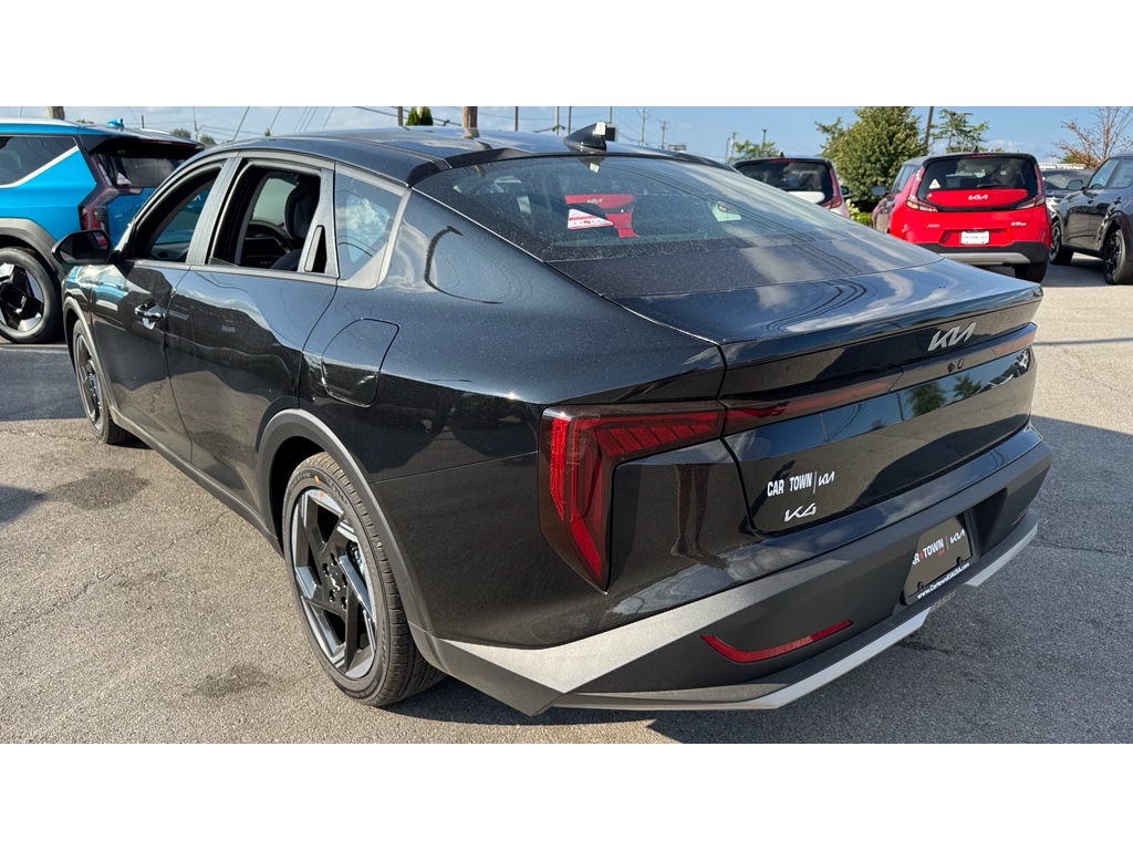 2025 Kia K4 EX photo 21