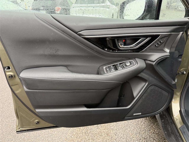2025 Subaru Outback Touring XT photo 24