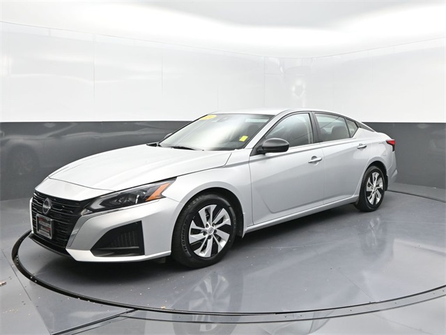 2024 Nissan Altima 2.5 S photo 3