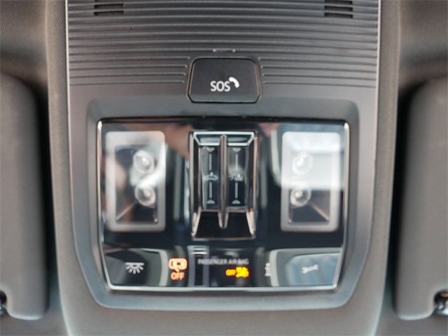 2024 Volkswagen Atlas Cross Sport SEL Premium R-Line photo 34