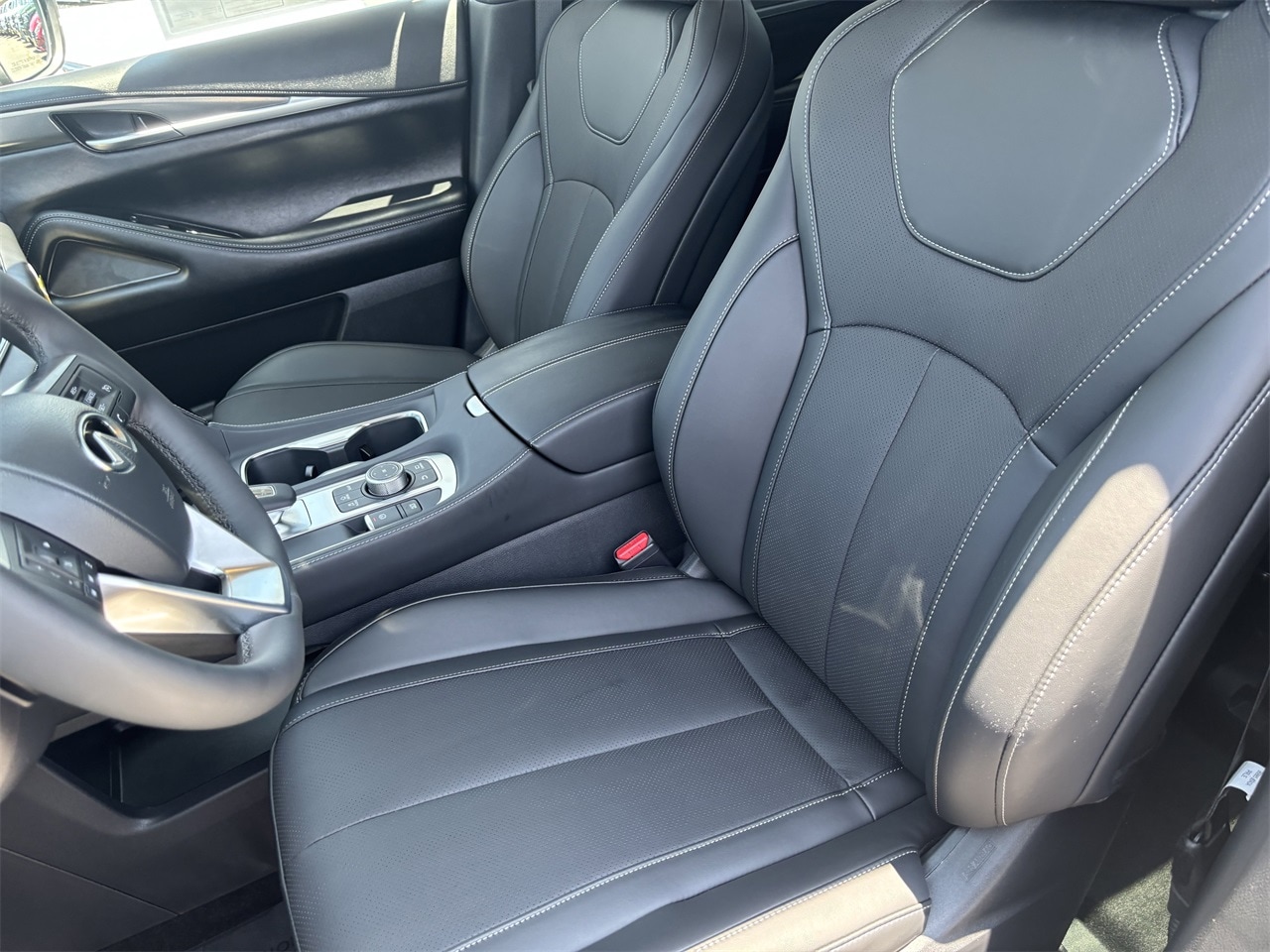 2026 Infiniti QX60 Pure photo 21