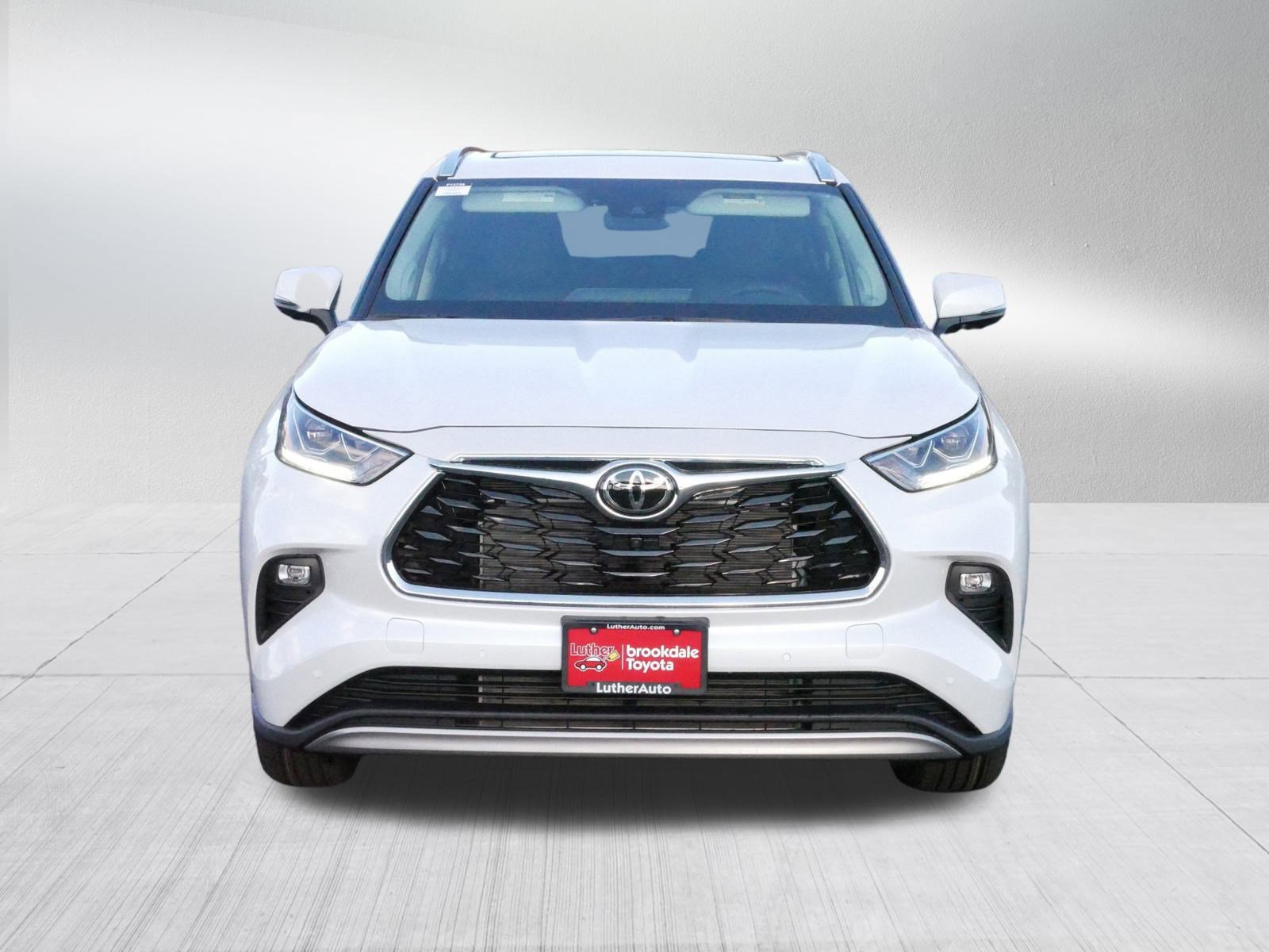 Used 2025 Toyota Highlander Platinum with VIN 5TDKDRBH9SS594818 for sale in Brooklyn Center, Minnesota