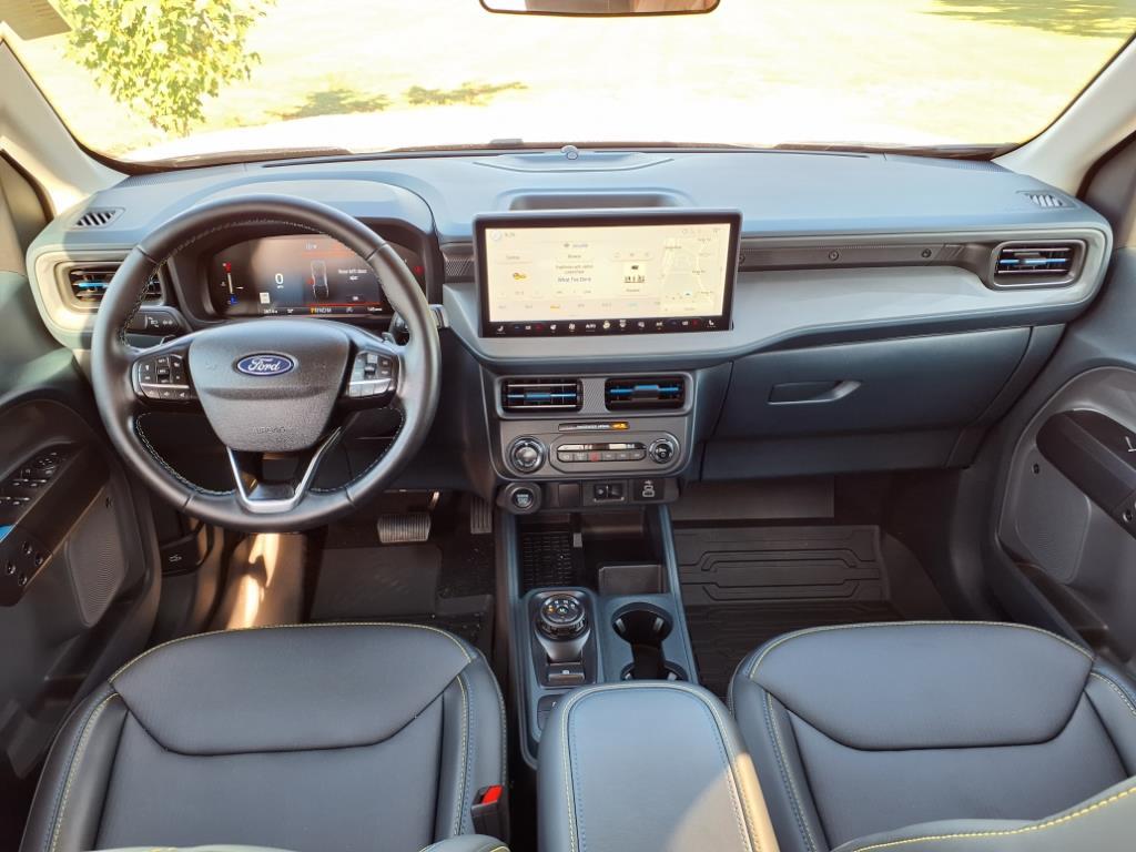2025 Ford Maverick photo 10