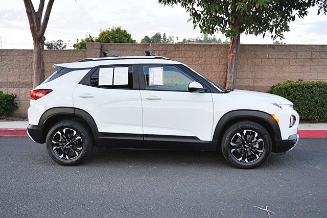 Used 2022 White Chevrolet LT image 6