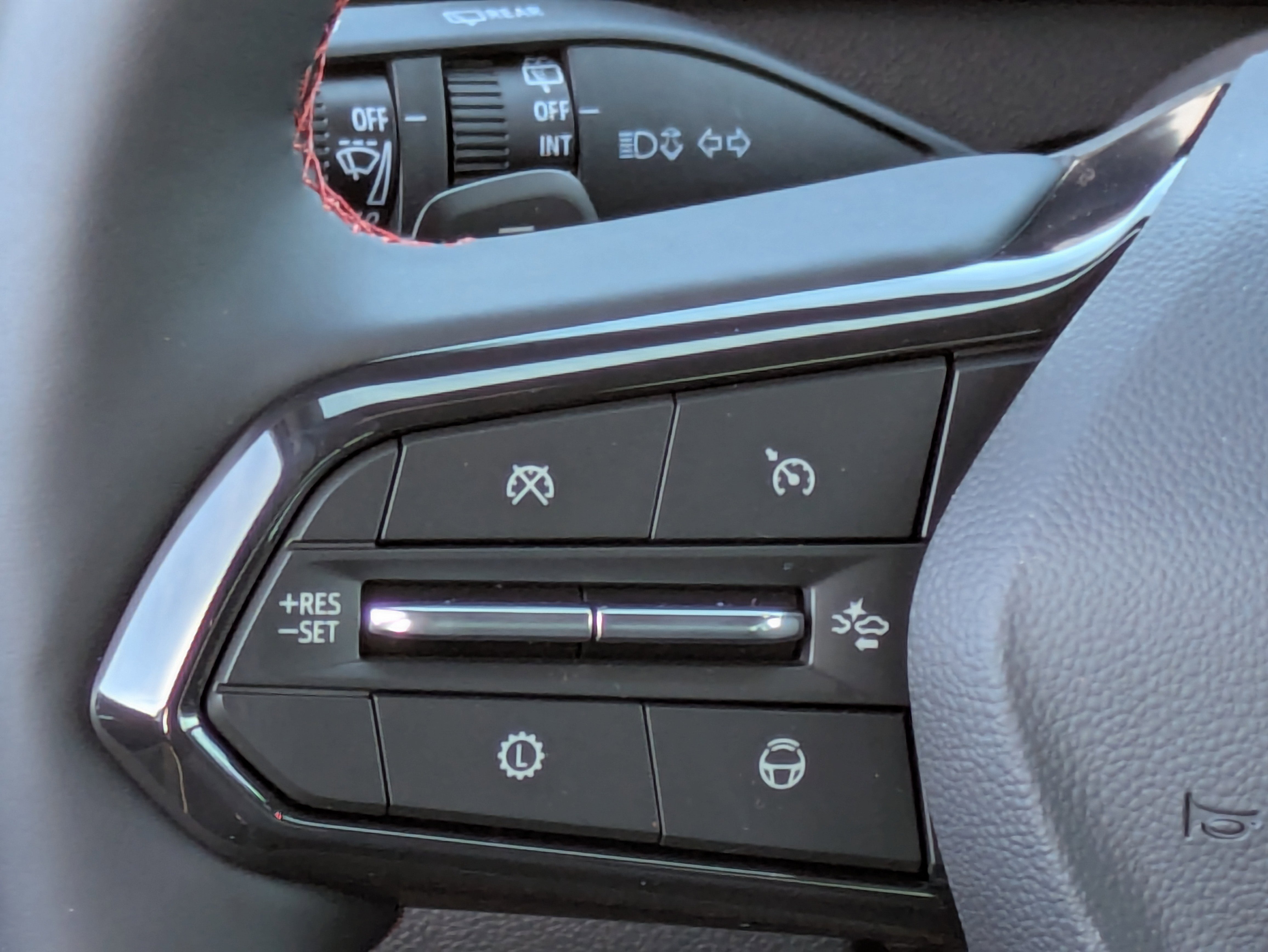 2026 Chevrolet Traverse RS photo 4