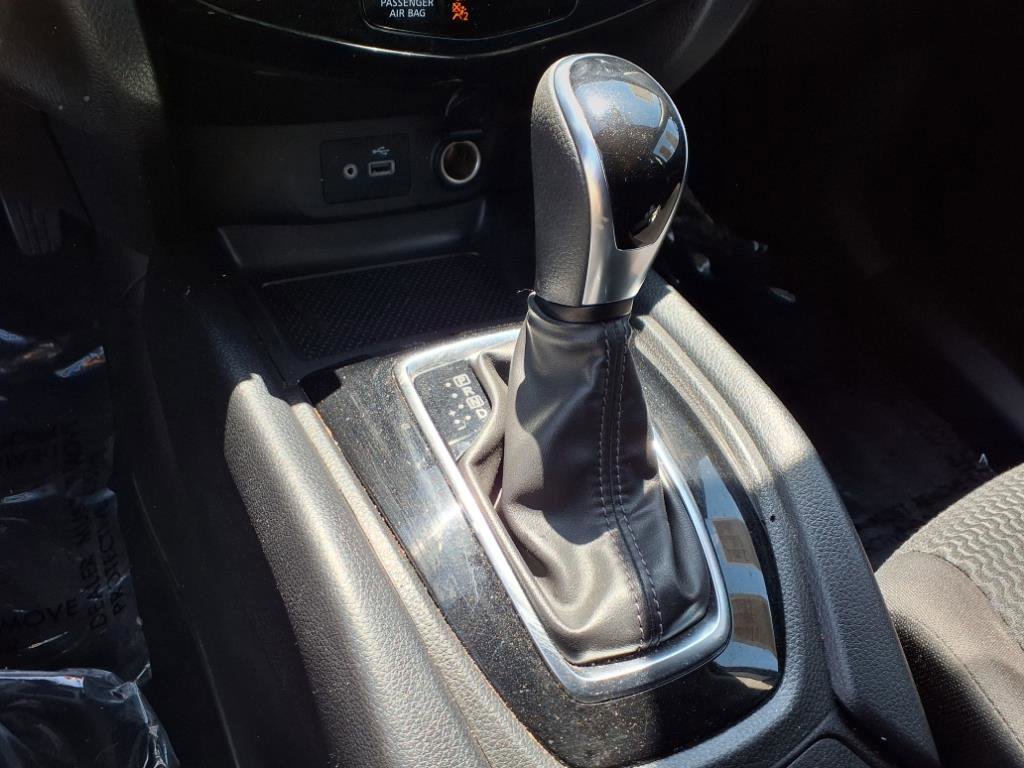 2021 Nissan Rogue Sport S photo 7