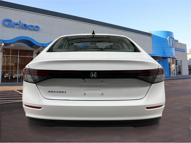 2025 Honda Accord SE photo 4
