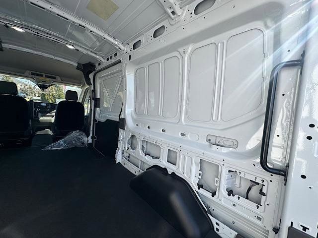2025 Ford Transit Cargo Van photo 10