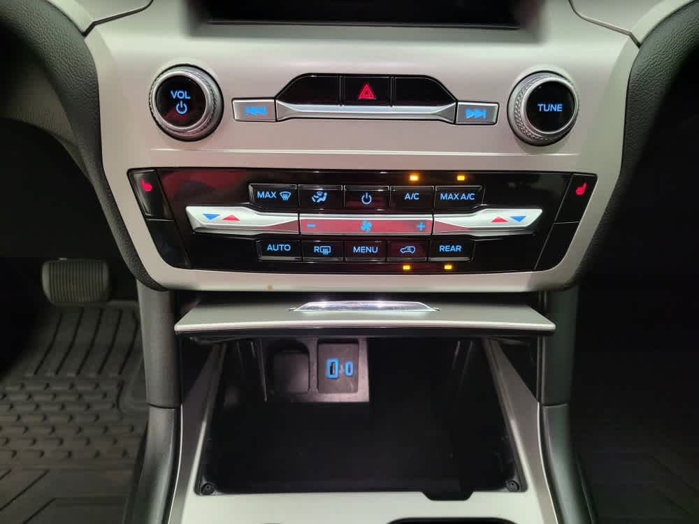 2022 Ford Explorer XLT photo 28