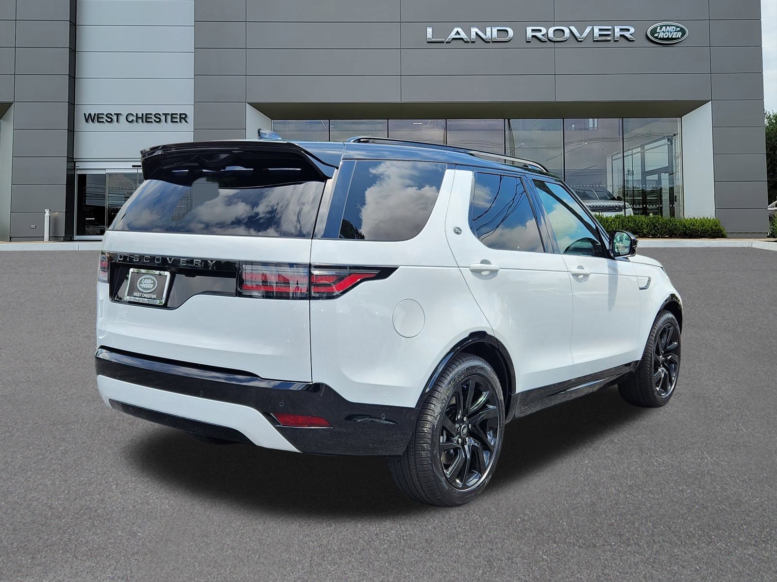 2025 Land Rover Discovery P360 Dynamic SE photo 4