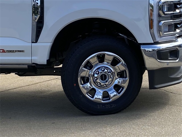 2025 Ford F-250 photo 3