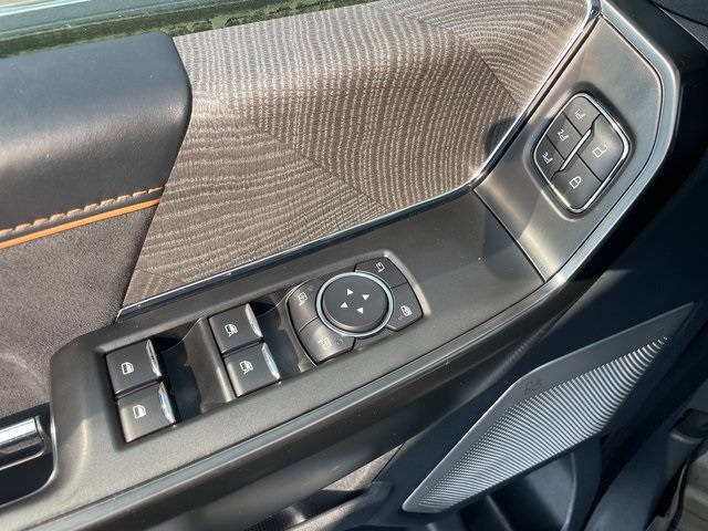 2022 Ford F-150 Platinum photo 20