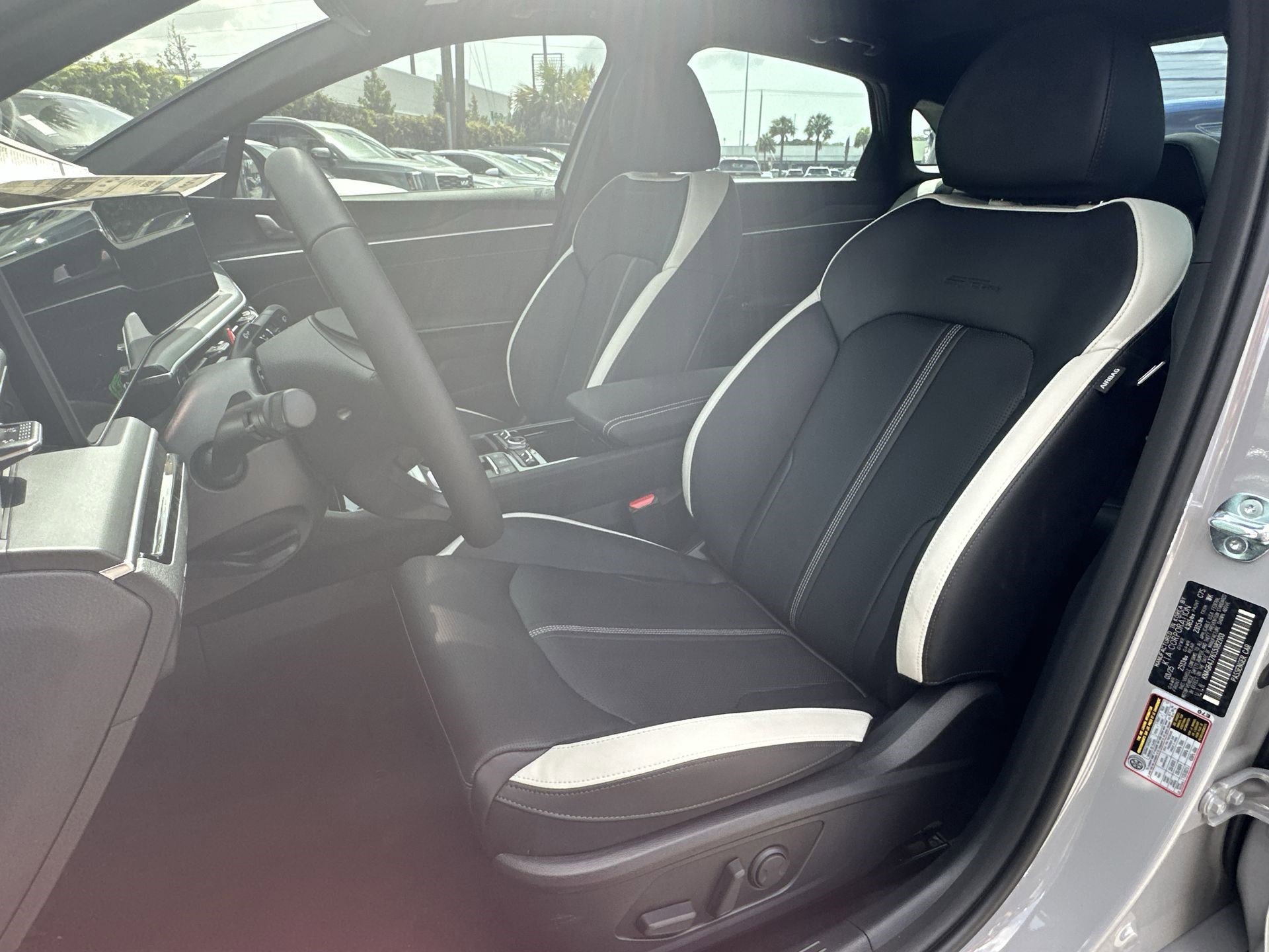 2025 Kia K5 GT-Line photo 14