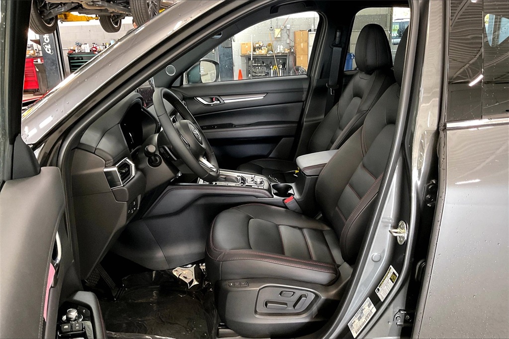 2025 MAZDA CX-5 - Image 8