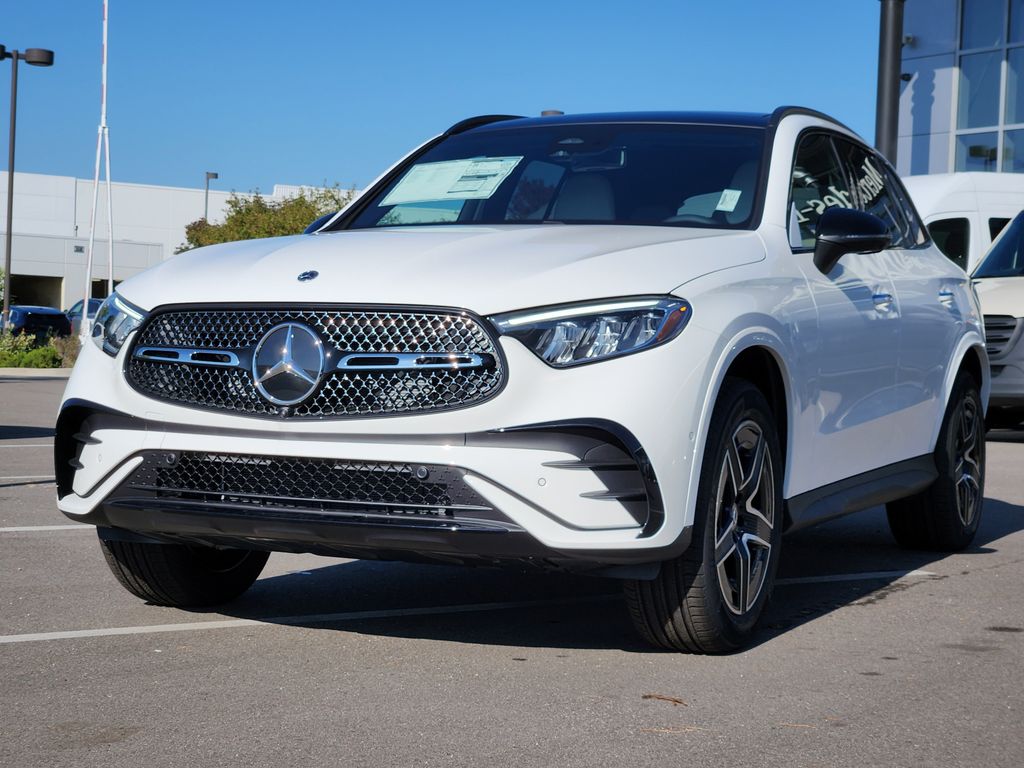 2026 Mercedes Benz GLC 300 4MATIC photo 4